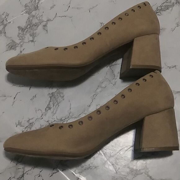 Simply styled nude faux suede block heels - Picture 6 of 9